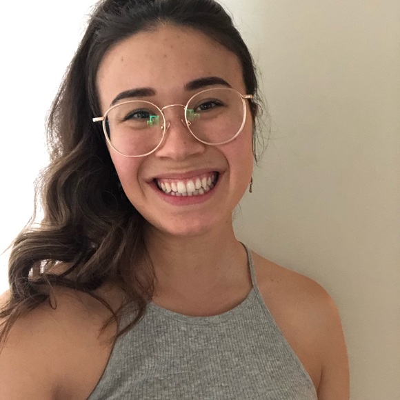 Meet your Posher, Kassandra - Picture 1 of 1